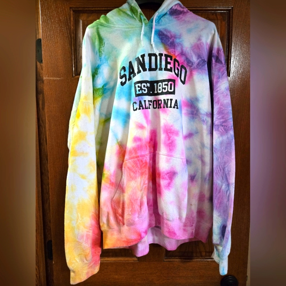 Destinations Women's Tie-Dye San Diego California Size 2XL Made in the USA